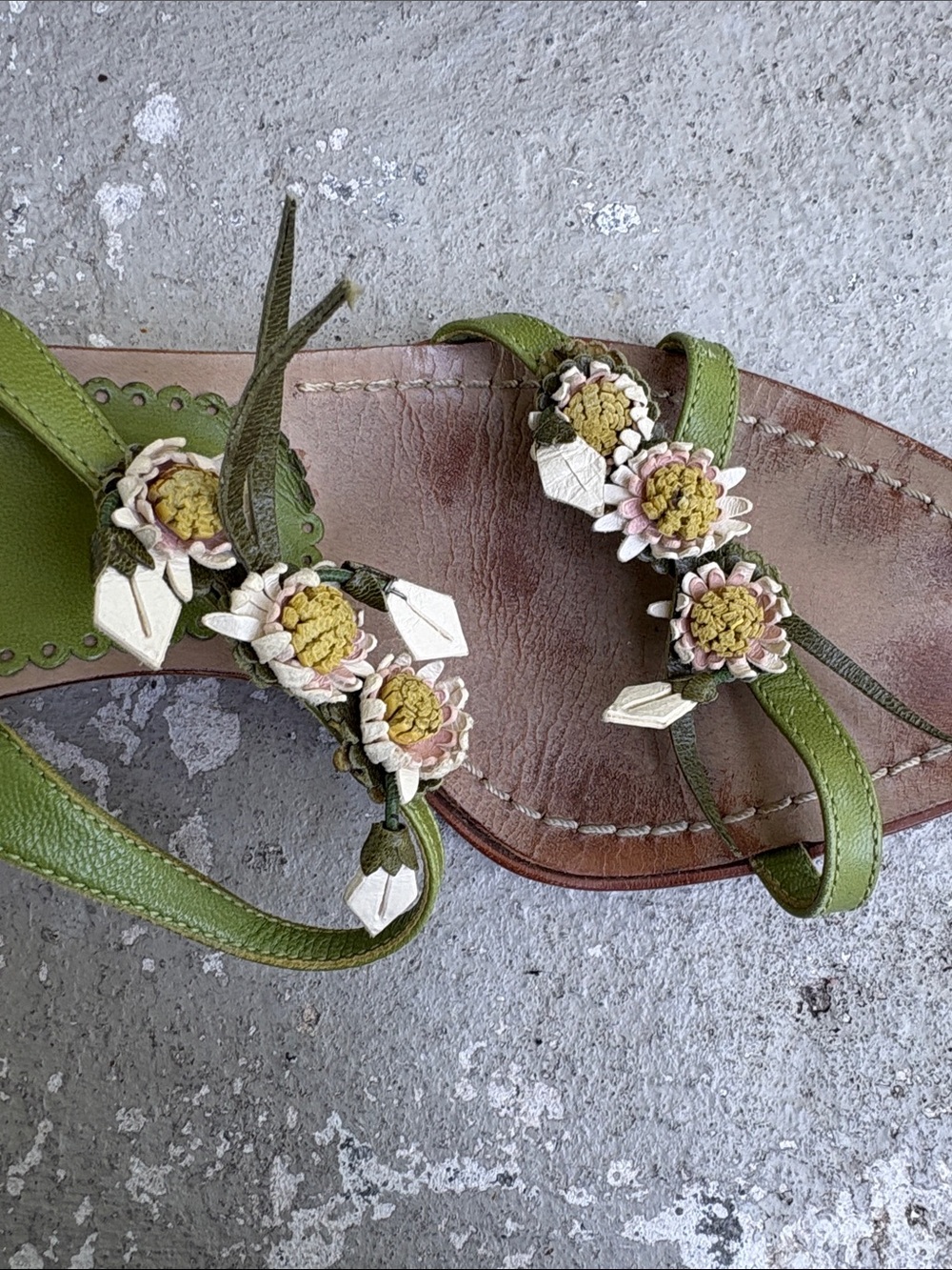 Prada Daisy leather kitten heels - Picture 11 of 14
